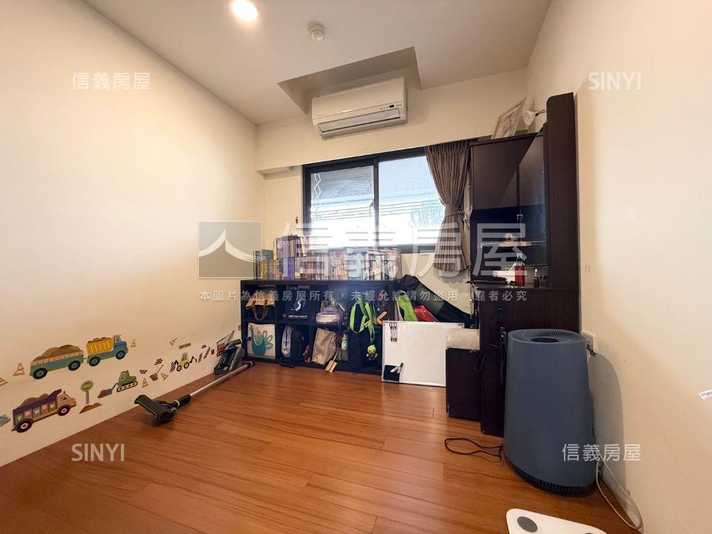 仁武｜ＨＯＫＩ三房車位房屋室內格局與周邊環境