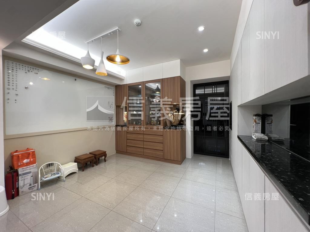 三民新城漂亮３房花園落成房屋室內格局與周邊環境