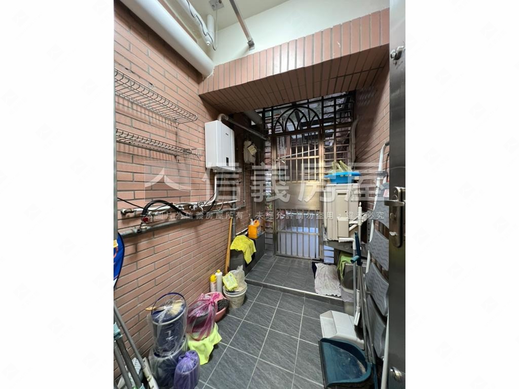 三民新城漂亮３房花園落成房屋室內格局與周邊環境