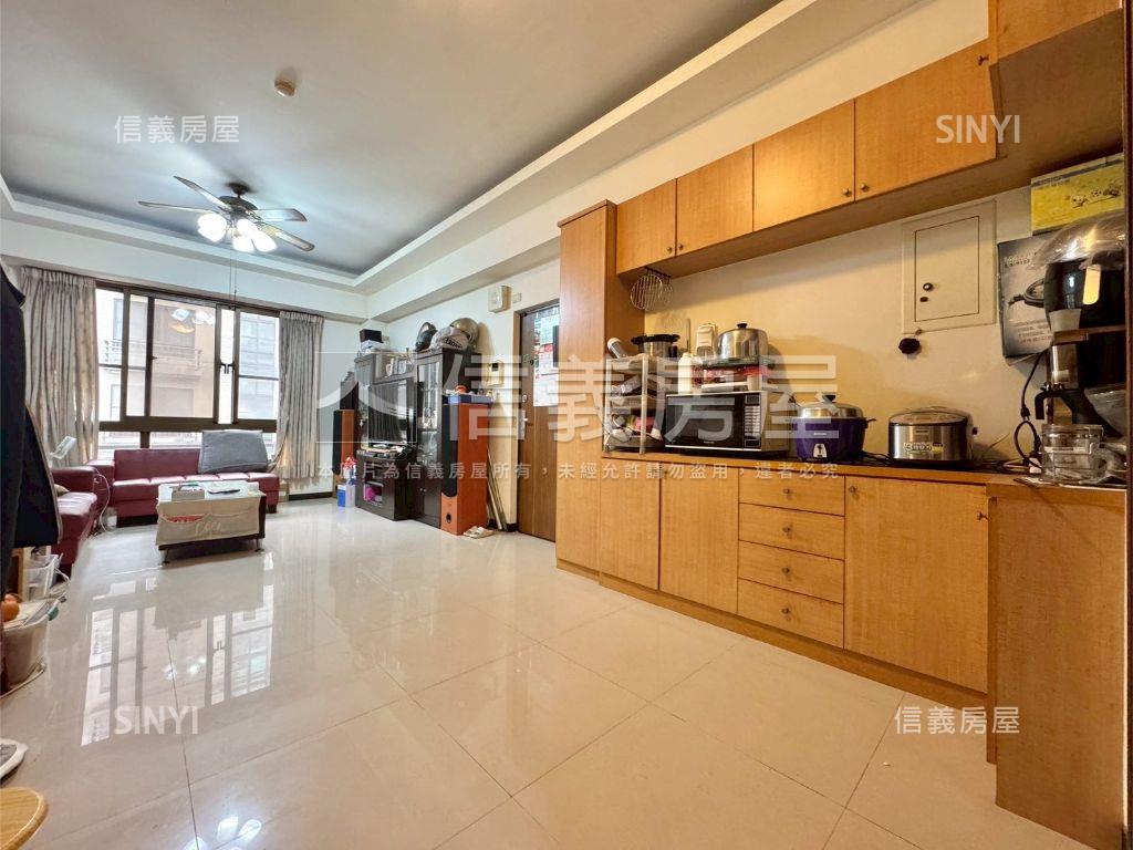 智慧家優質三房雙車位房屋室內格局與周邊環境