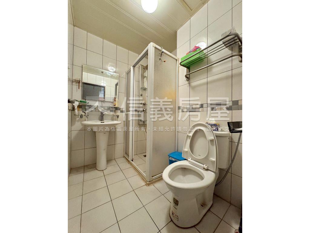 智慧家優質三房雙車位房屋室內格局與周邊環境