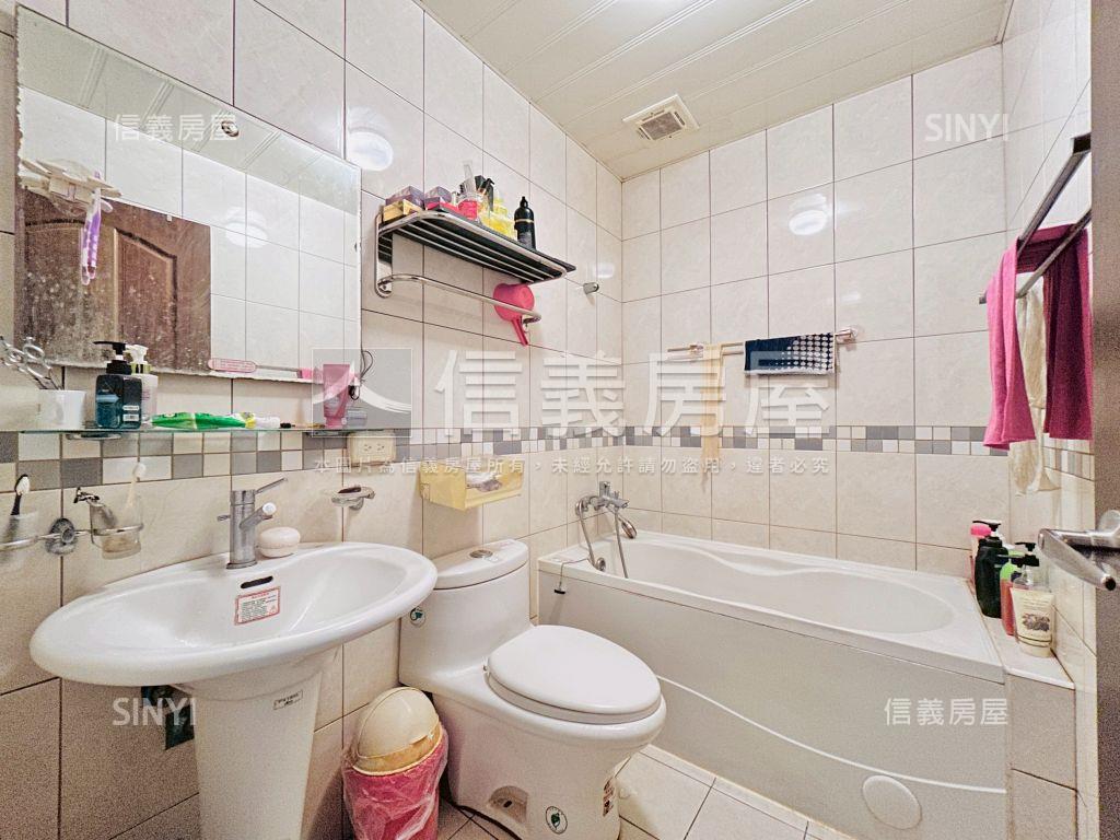 智慧家優質三房雙車位房屋室內格局與周邊環境