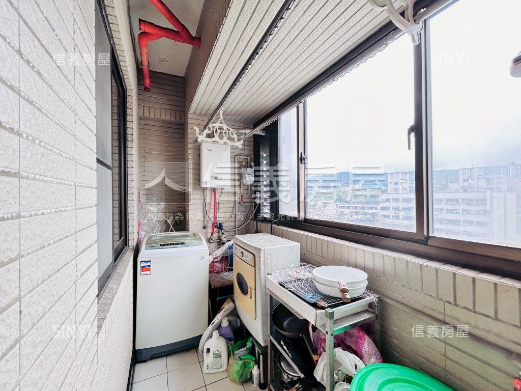 智慧家優質三房雙車位房屋室內格局與周邊環境