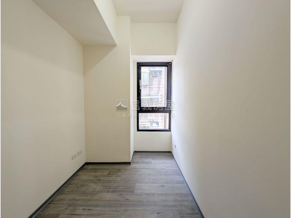 中山逸品～４樓房屋室內格局與周邊環境