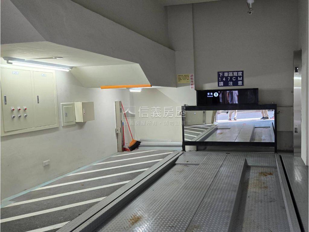 中山逸品～４樓房屋室內格局與周邊環境