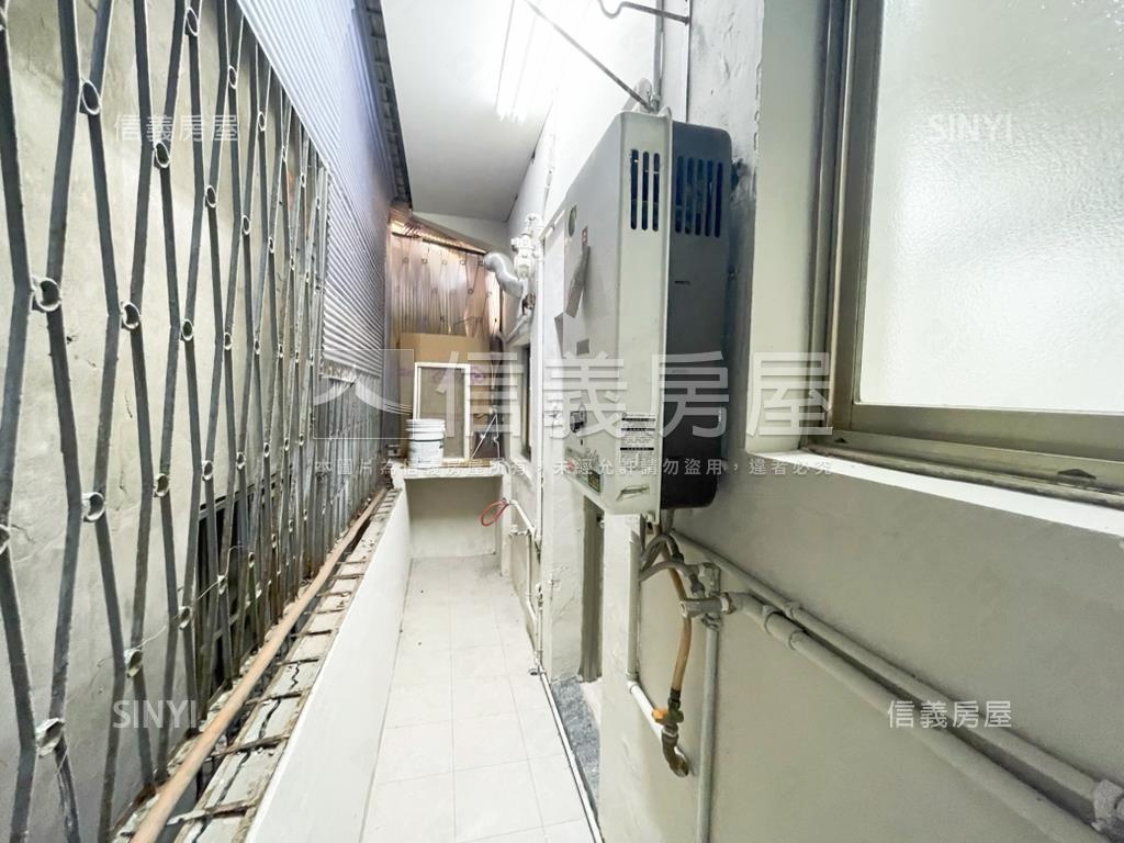一、二樓多功能店面房屋室內格局與周邊環境