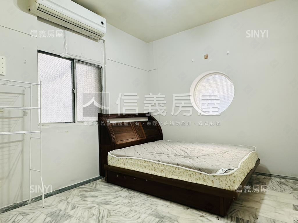 近巨城光華２樓美公寓房屋室內格局與周邊環境