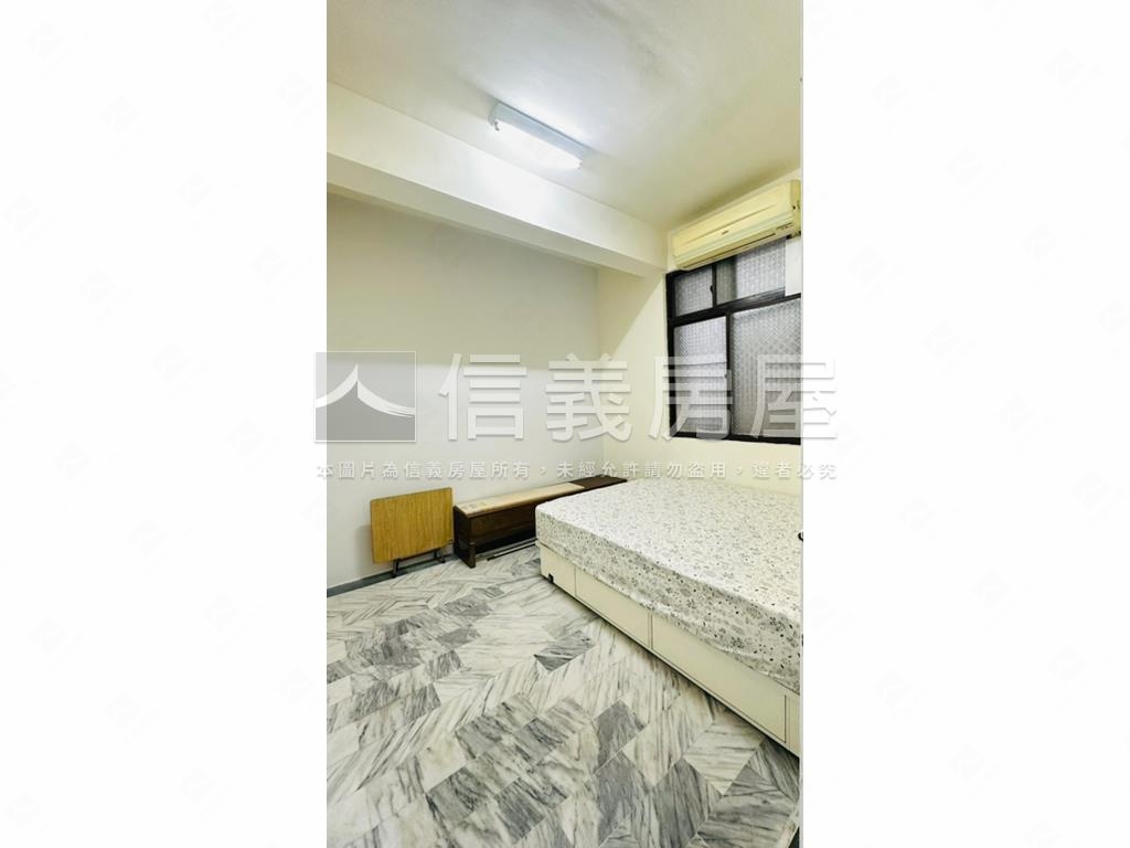 近巨城光華２樓美公寓房屋室內格局與周邊環境