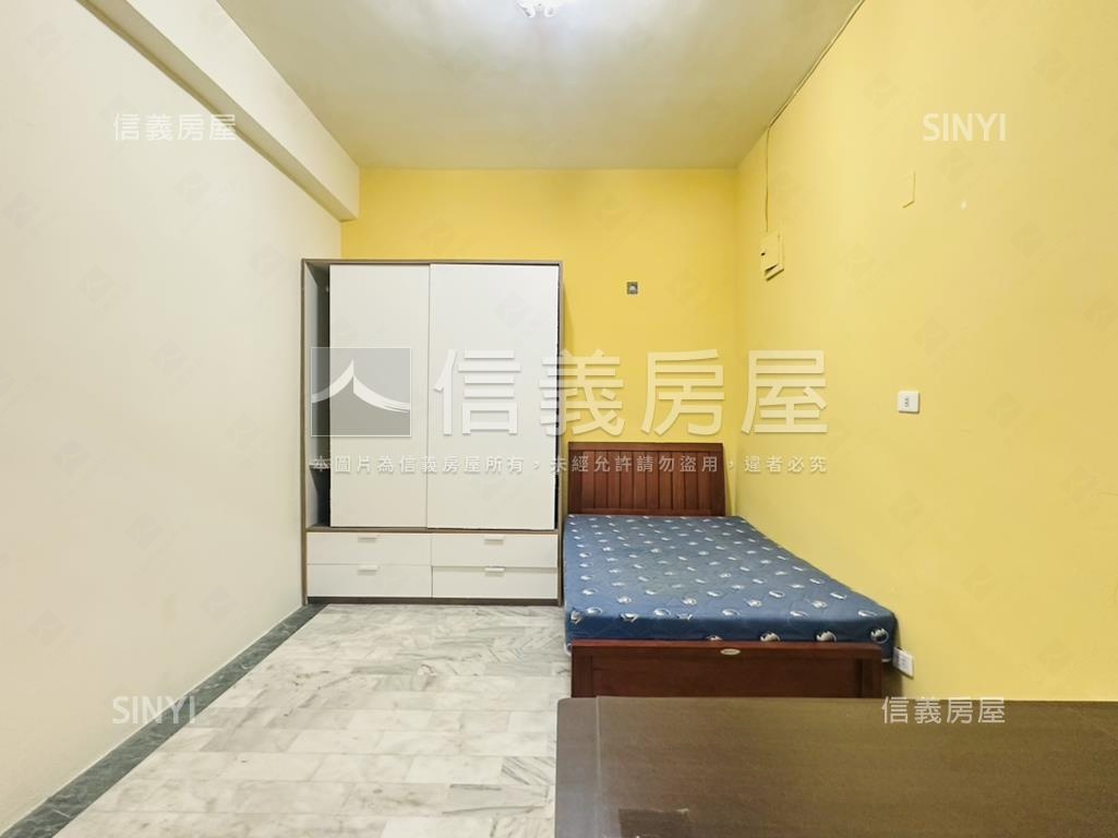 近巨城光華２樓美公寓房屋室內格局與周邊環境