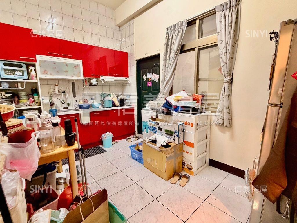 仁武角窗大地坪透天房屋室內格局與周邊環境