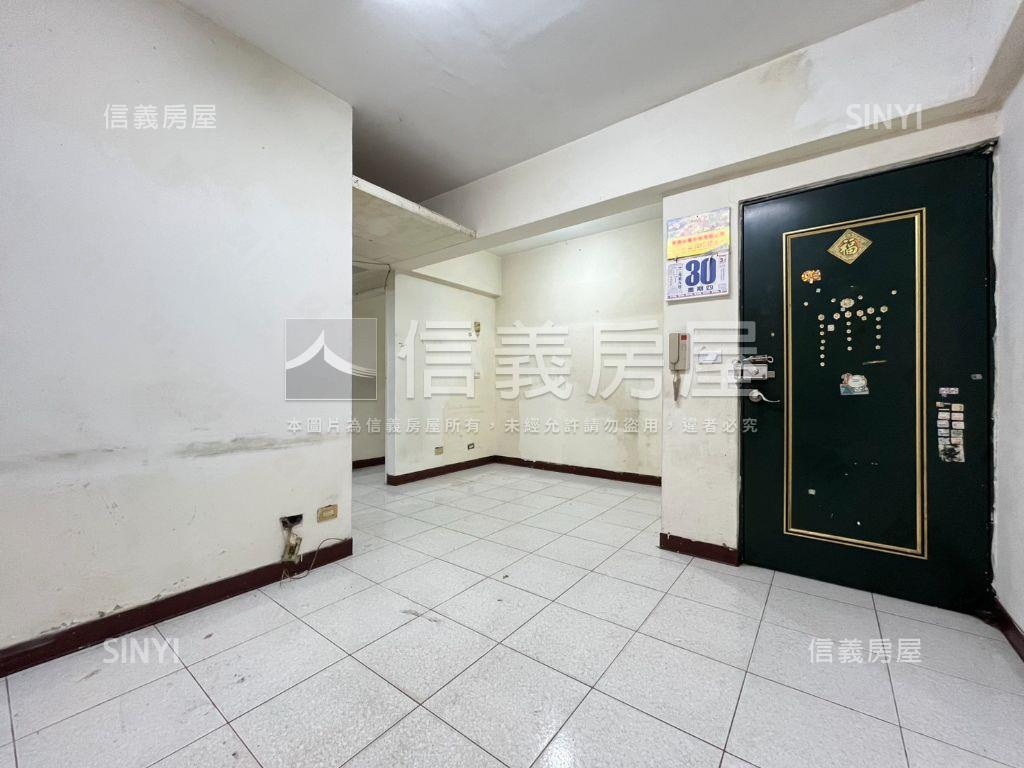 茄苳路小資成家電梯兩房房屋室內格局與周邊環境