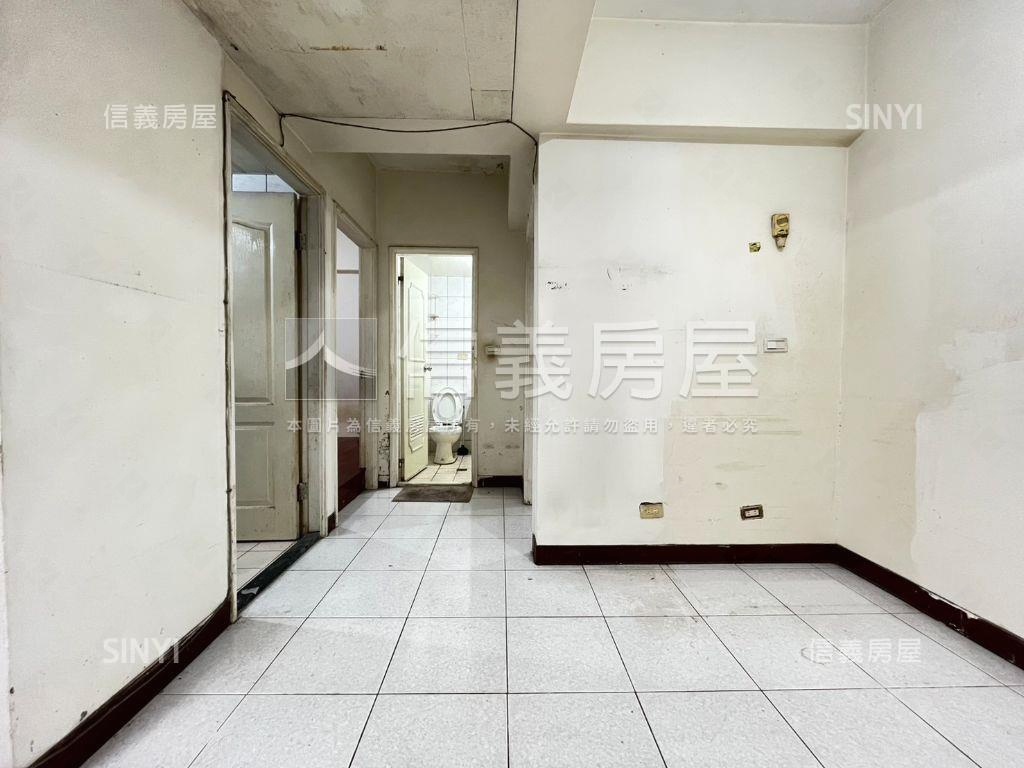 茄苳路小資成家電梯兩房房屋室內格局與周邊環境