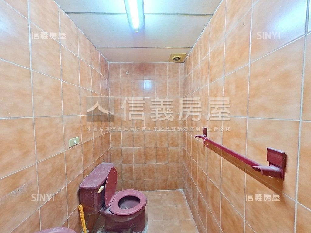 俊英街方正大空間公寓房屋室內格局與周邊環境