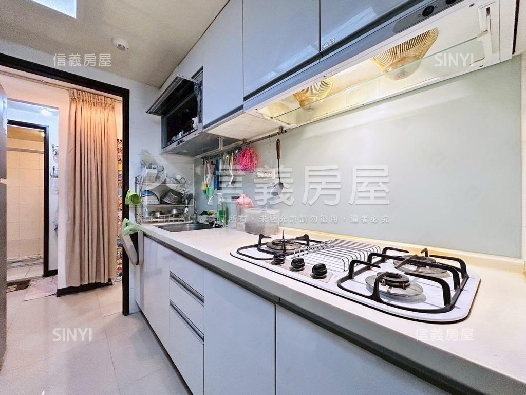佳泰樂薇。中國醫兩房平車房屋室內格局與周邊環境