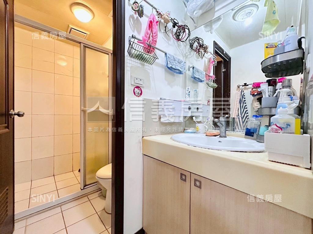 佳泰樂薇。中國醫兩房平車房屋室內格局與周邊環境