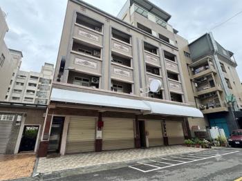 專任屋齡約１４年店面透套