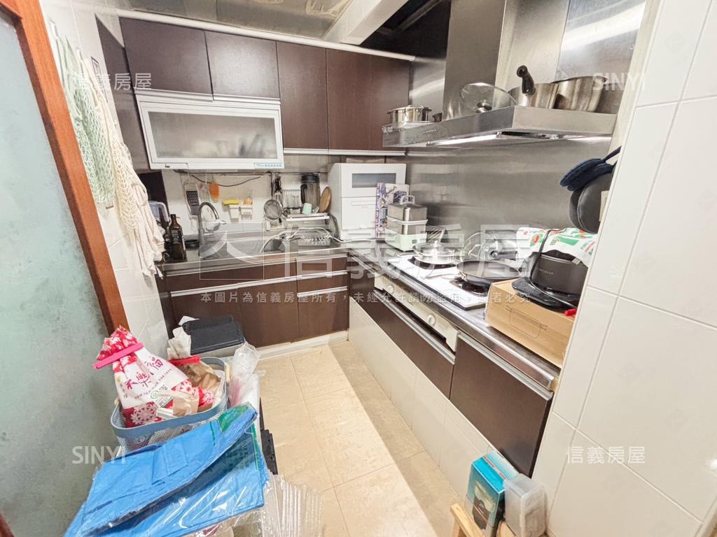 天母管理２樓美寓房屋室內格局與周邊環境