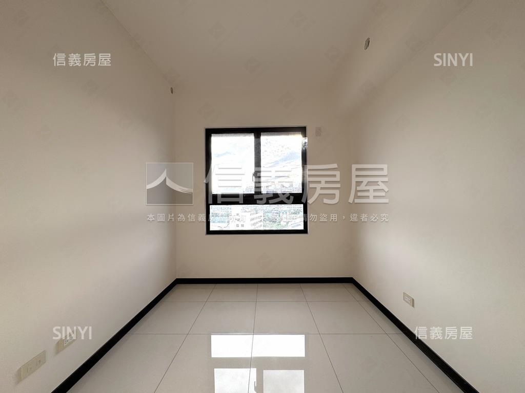 雙鐵文心大慶三房平車房屋室內格局與周邊環境