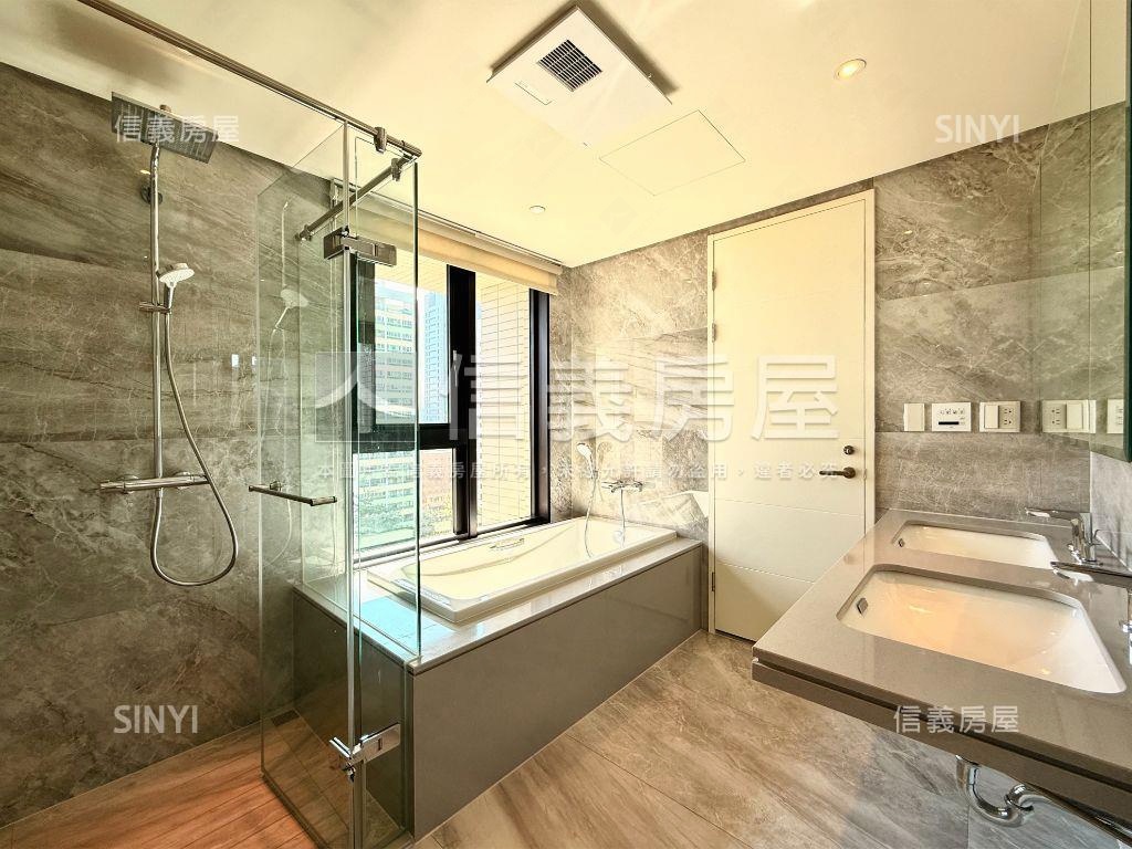 全新寶輝世紀莊園雙平車房屋室內格局與周邊環境