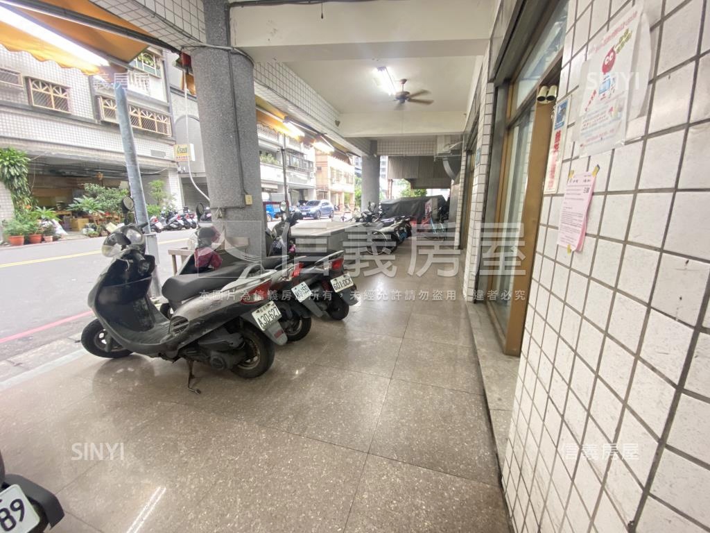 龍形三角窗黃金店面房屋室內格局與周邊環境