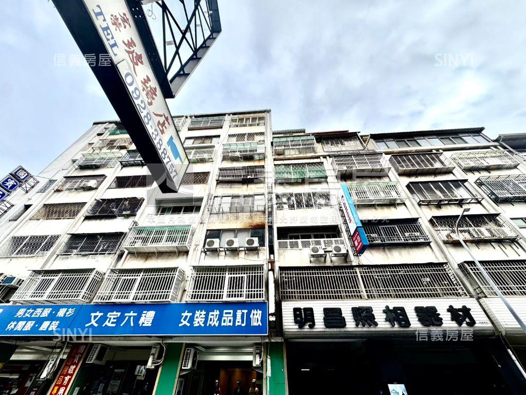 近中區區公所旁高樓２房房屋室內格局與周邊環境