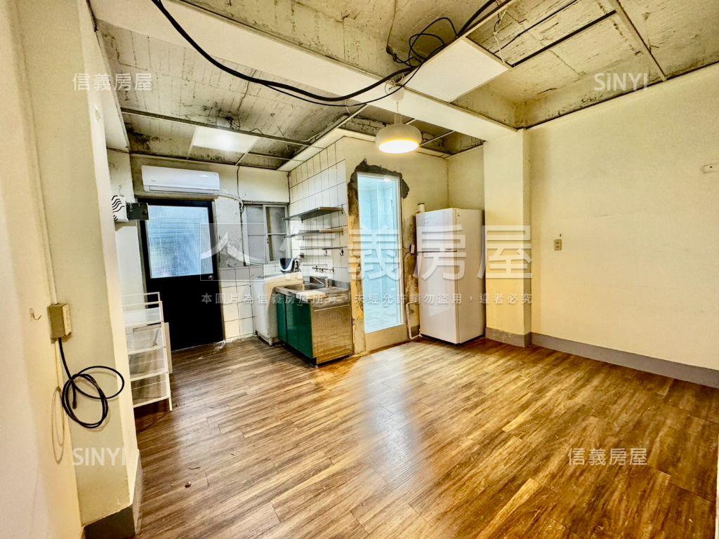 近中區區公所旁高樓２房房屋室內格局與周邊環境