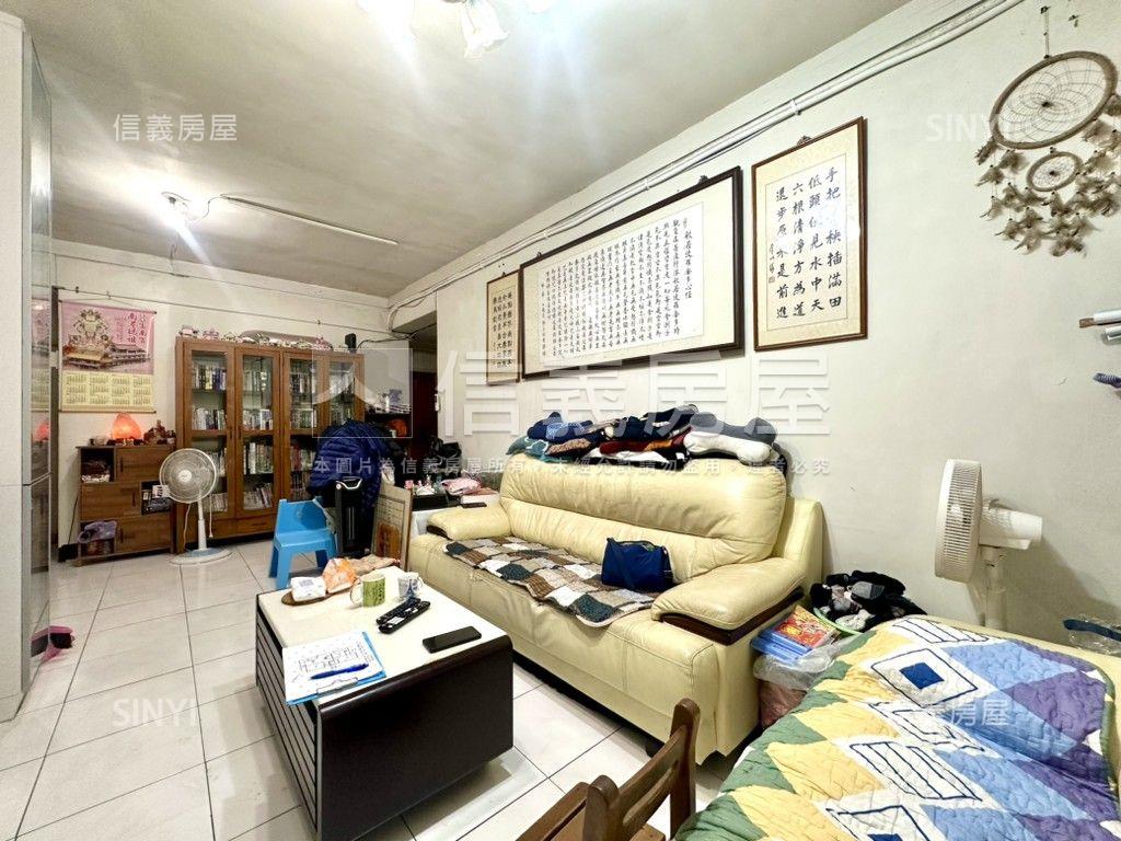 黃金三樓‧鬧中取靜房屋室內格局與周邊環境