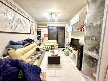 黃金三樓‧鬧中取靜