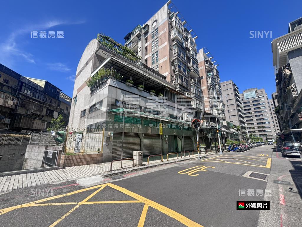 近東湖捷運挑高一樓房屋室內格局與周邊環境