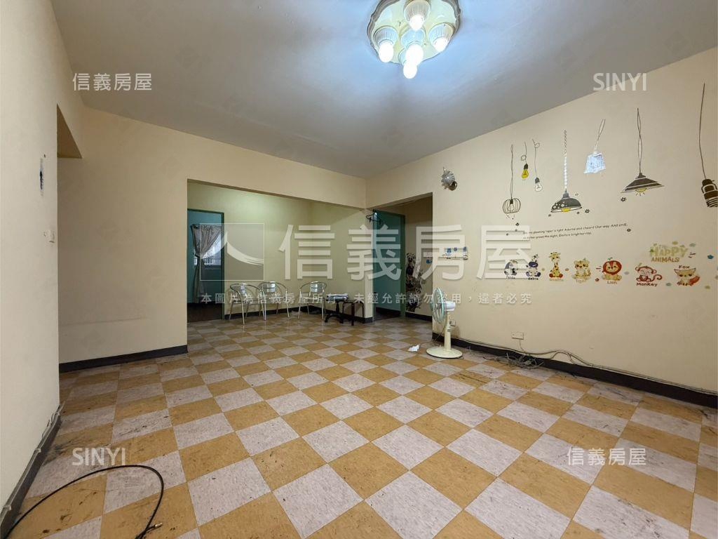 南區近誠品邊間二樓寓房屋室內格局與周邊環境