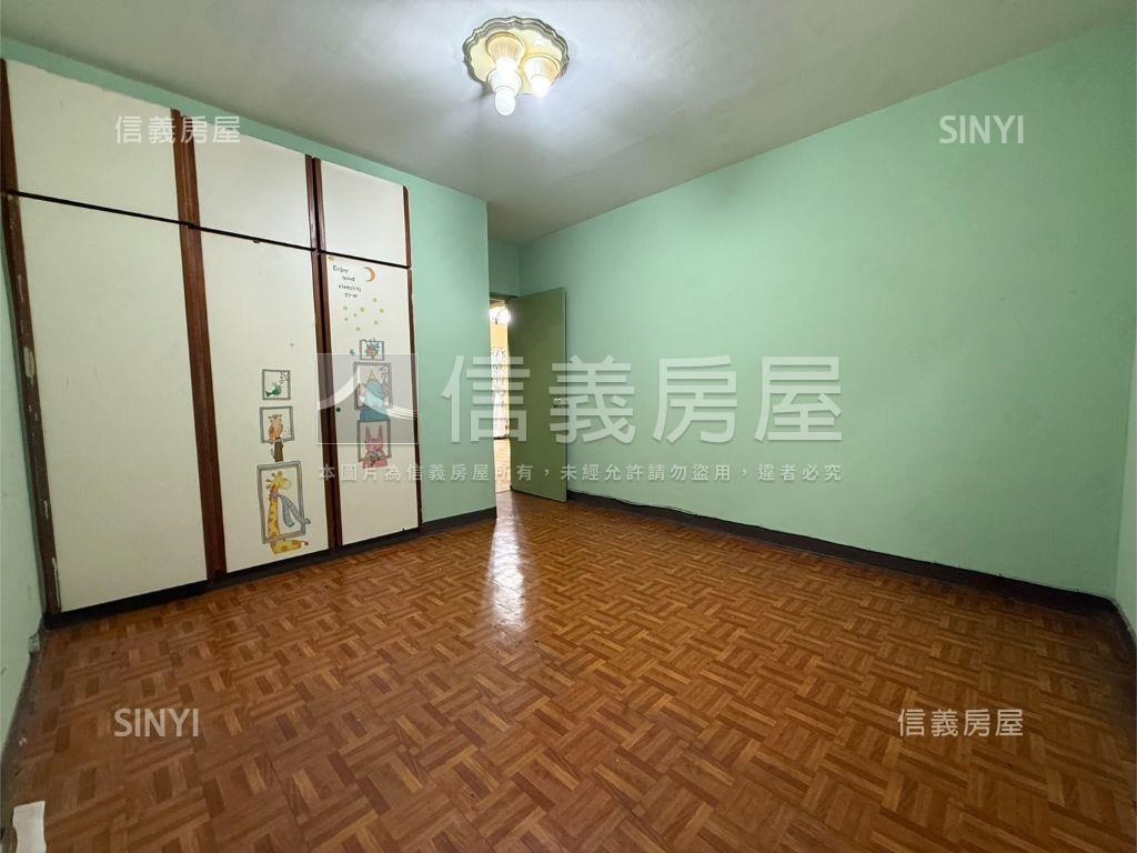 南區近誠品邊間二樓寓房屋室內格局與周邊環境
