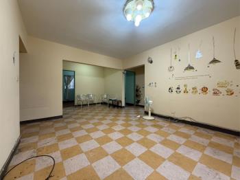 南區近誠品邊間二樓寓