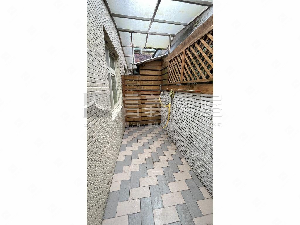 陽明山綠意房房屋室內格局與周邊環境