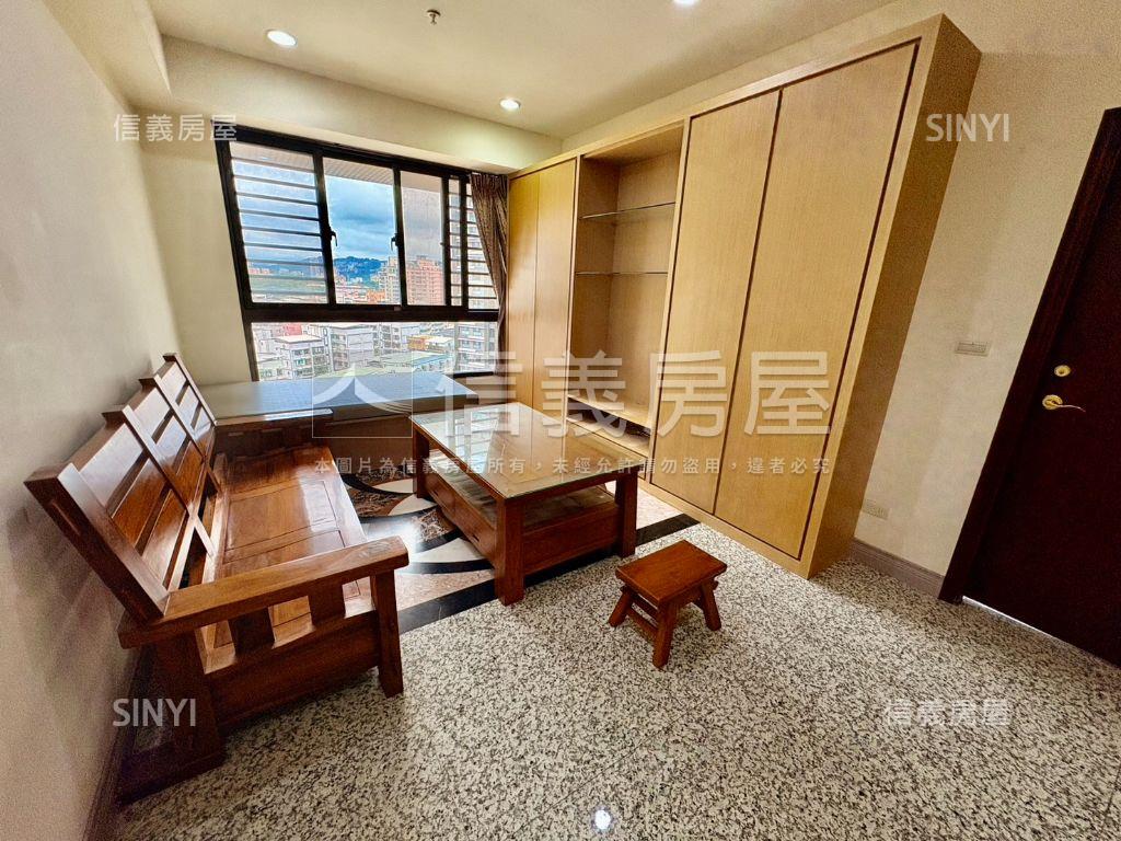 金富朗闊大兩房房屋室內格局與周邊環境