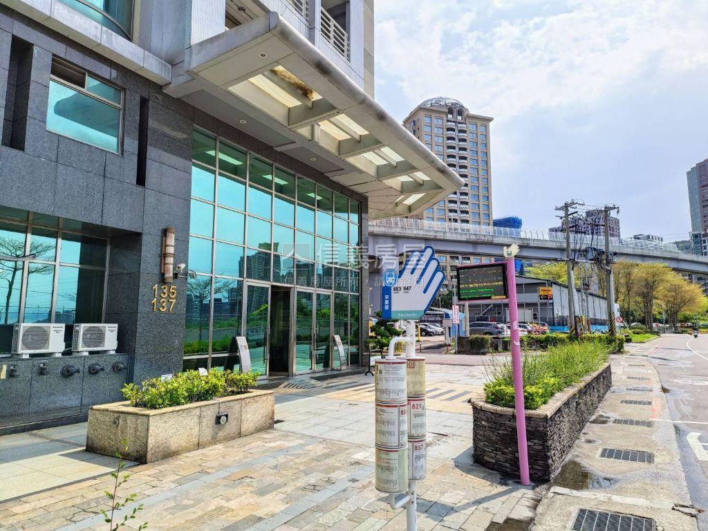 台北雪梨河景裝潢美屋房屋室內格局與周邊環境