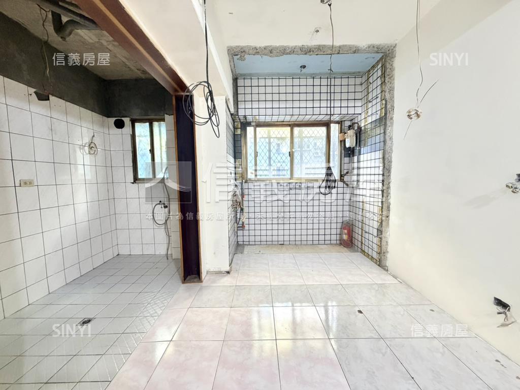 新和輕軌３房居房屋室內格局與周邊環境