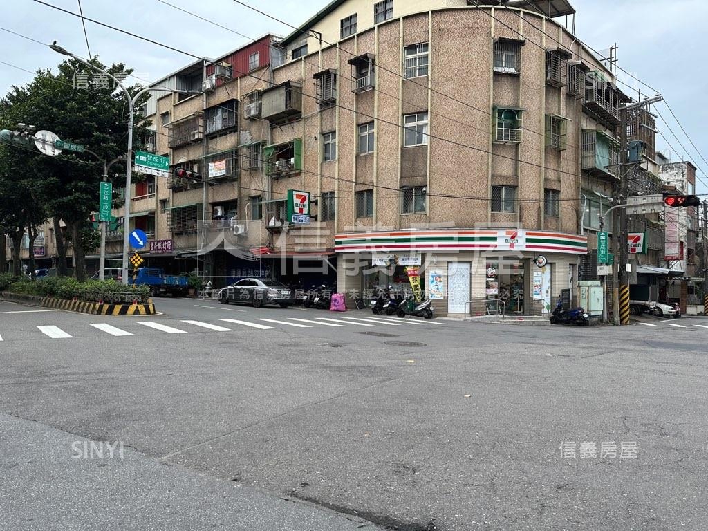 芝柏山莊旁臨路土地有水源房屋室內格局與周邊環境