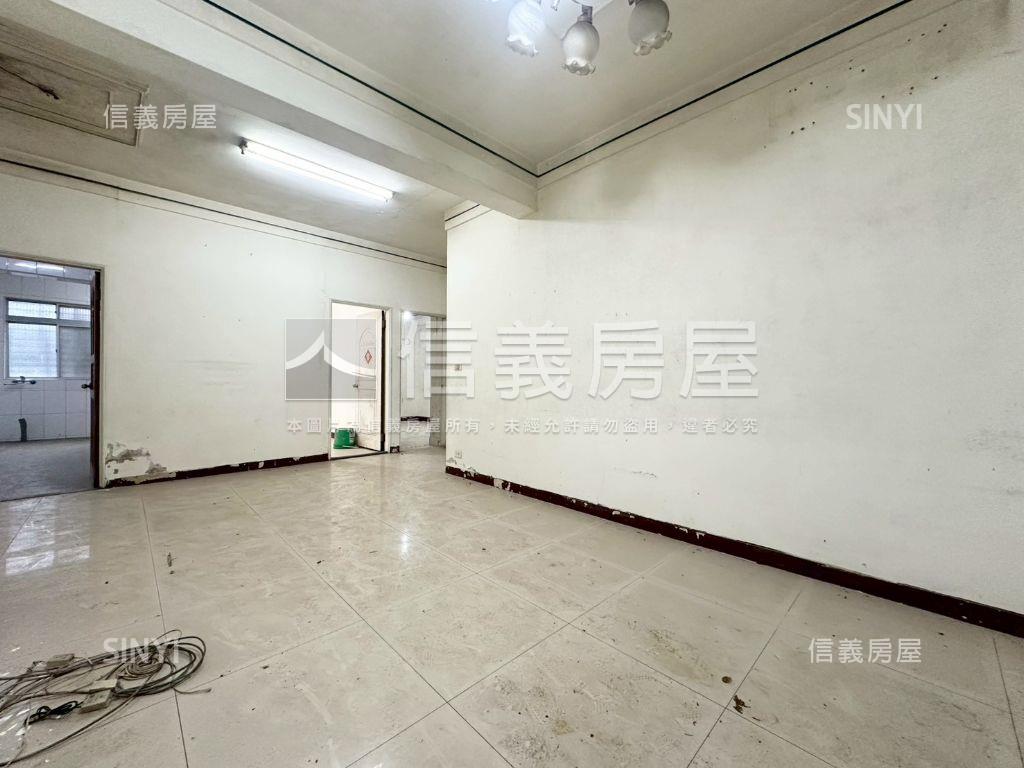 明峰一樓大空間房屋室內格局與周邊環境