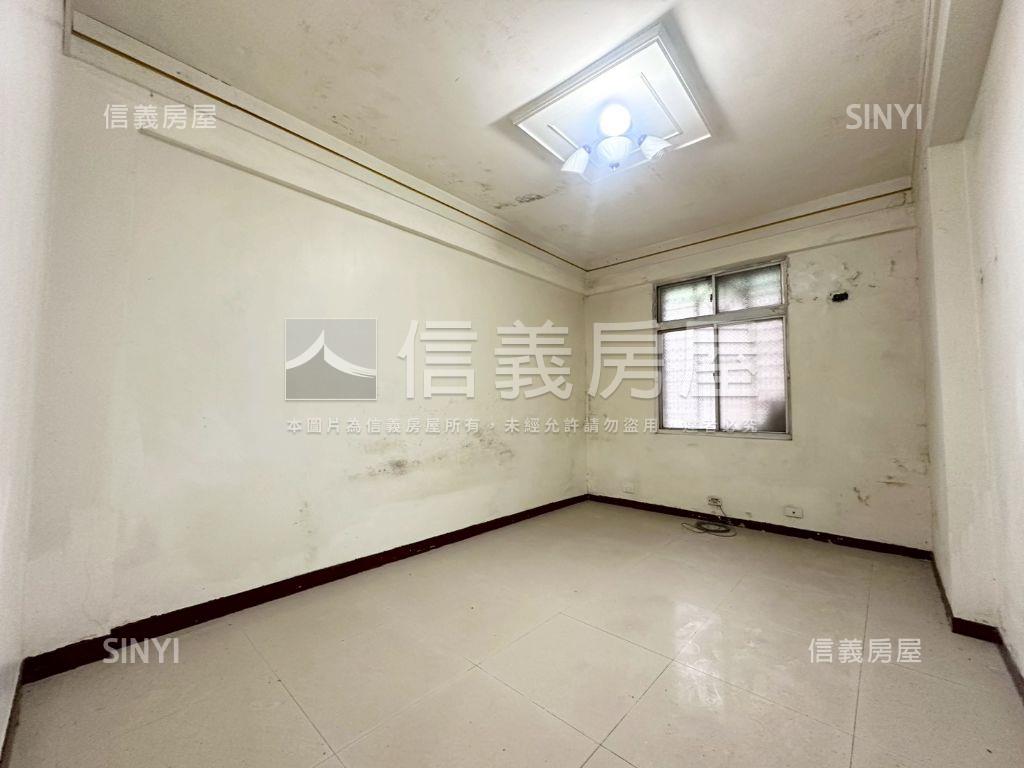 明峰一樓大空間房屋室內格局與周邊環境