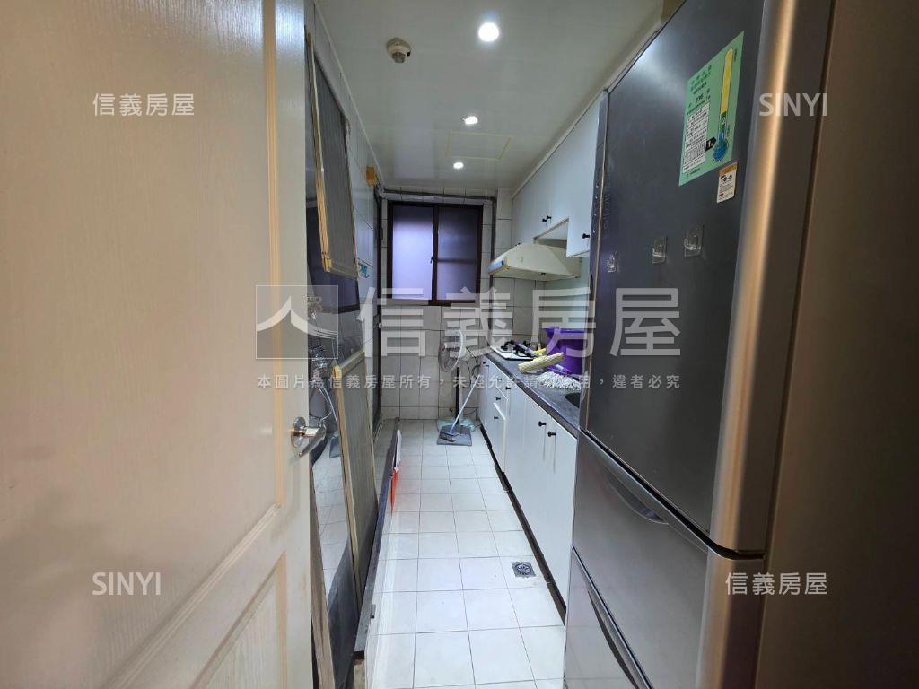 專任民安大鎮精裝兩房房屋室內格局與周邊環境