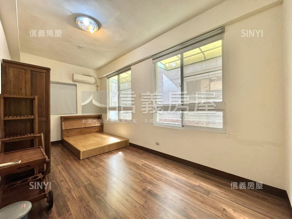 文化中心邊間無夾層美透天房屋室內格局與周邊環境