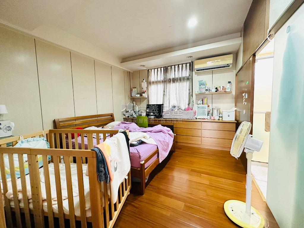 僑信美透天房屋室內格局與周邊環境