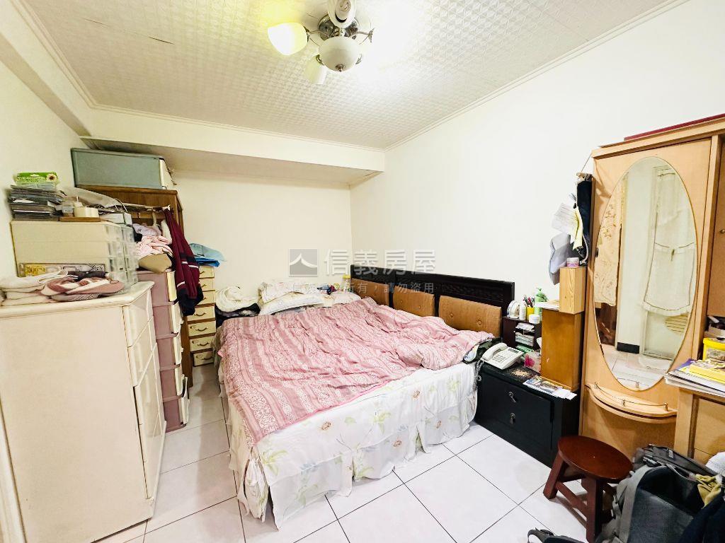 僑信美透天房屋室內格局與周邊環境