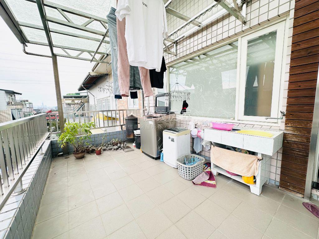 僑信美透天房屋室內格局與周邊環境