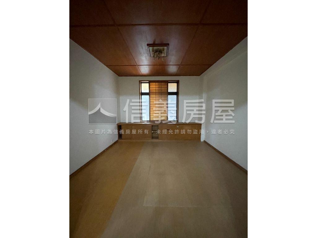 方正邊間衛浴３＋１房２樓房屋室內格局與周邊環境