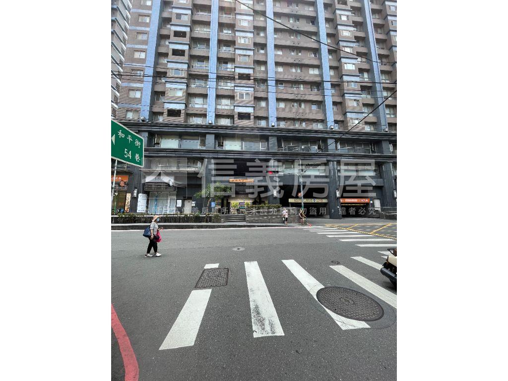 方正邊間衛浴３＋１房２樓房屋室內格局與周邊環境