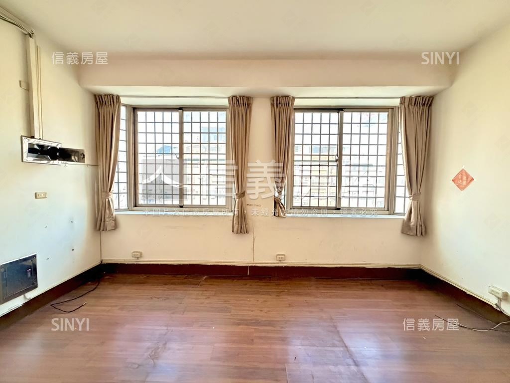 近輕軌捷運中正一路金透店房屋室內格局與周邊環境