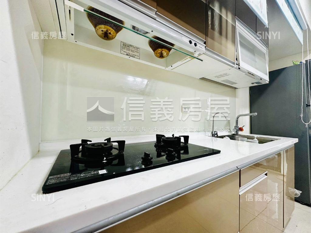 鳳凰綻稀有精緻兩房房屋室內格局與周邊環境