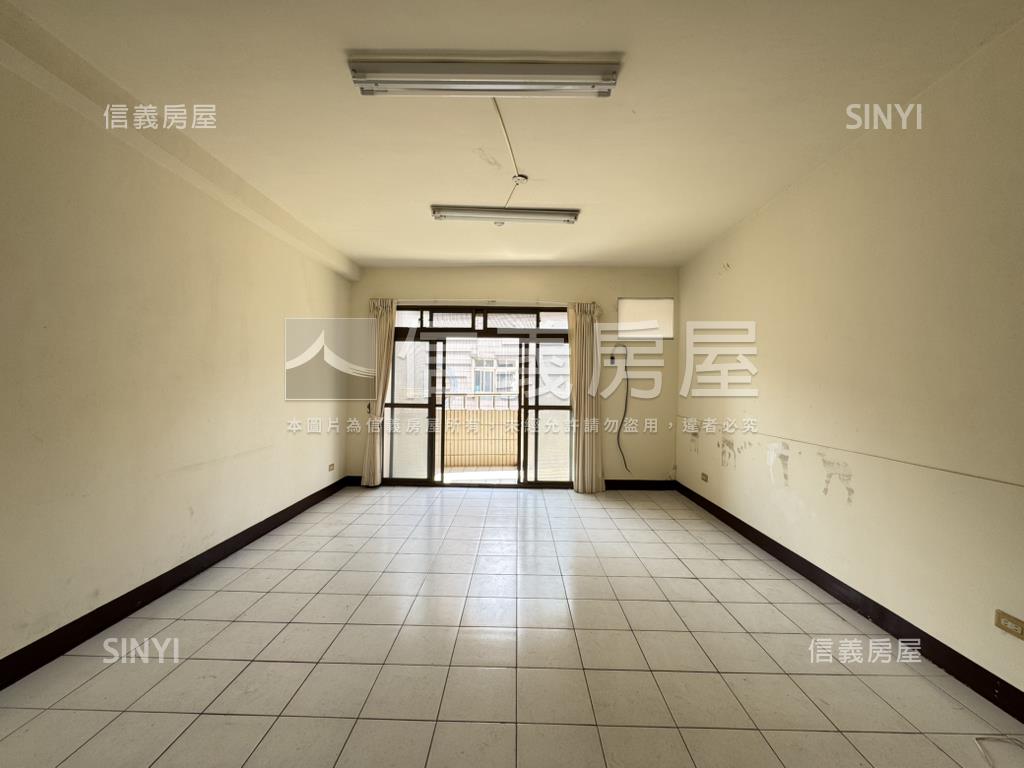 文教新城大三房房屋室內格局與周邊環境