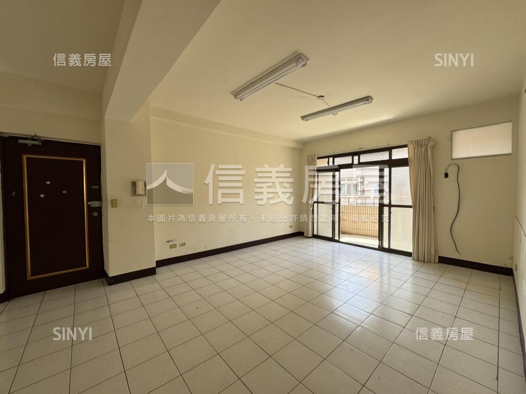 文教新城大三房房屋室內格局與周邊環境